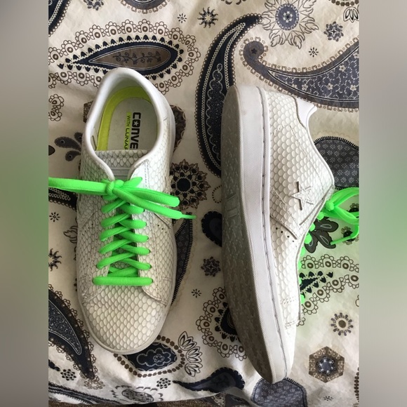 Youth Converse Leather snakeskin look sneakers - Picture 2 of 6